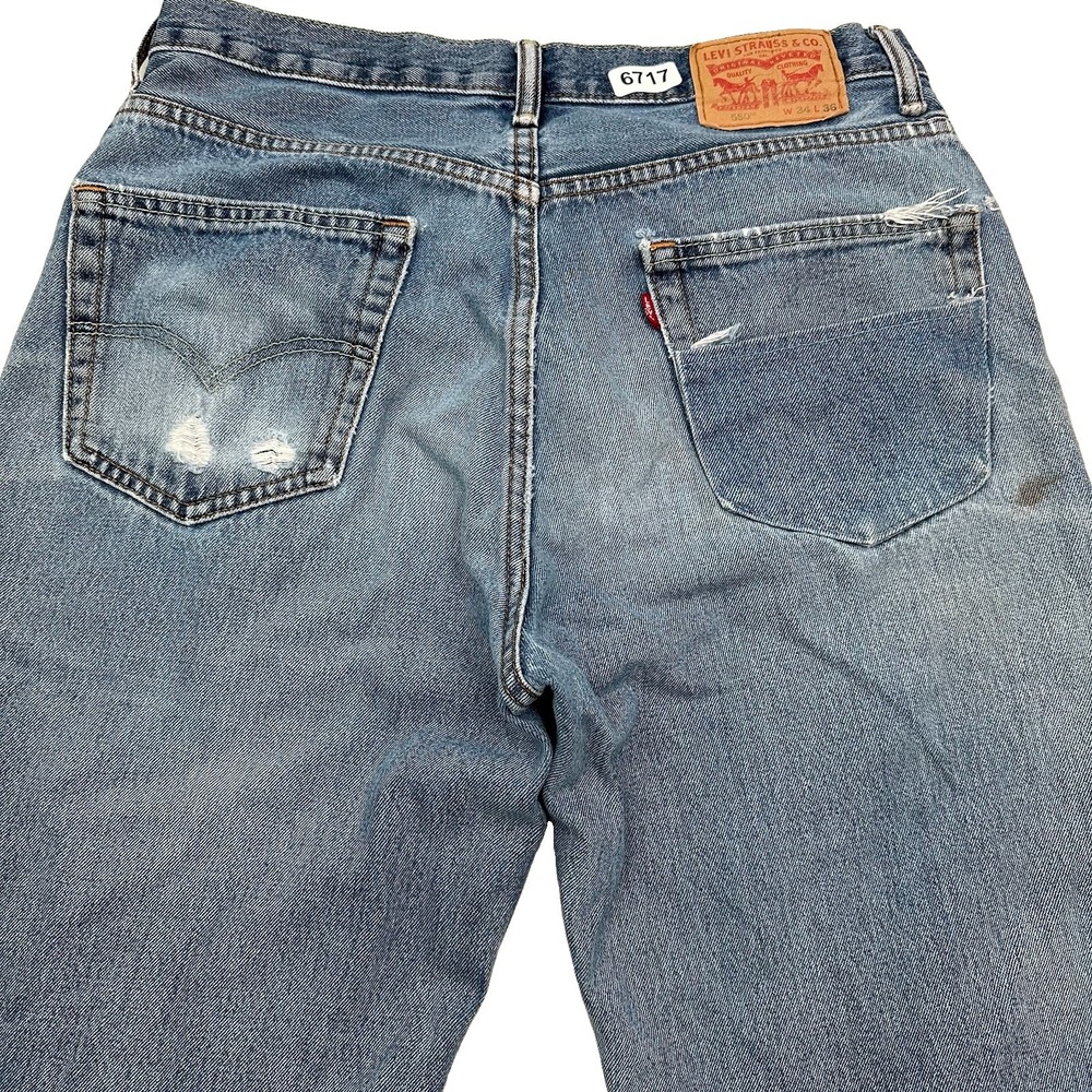 Levi's 550 Relaxed Jeans Men Fits 32x36 Faded Blue Distressed Denim Patches